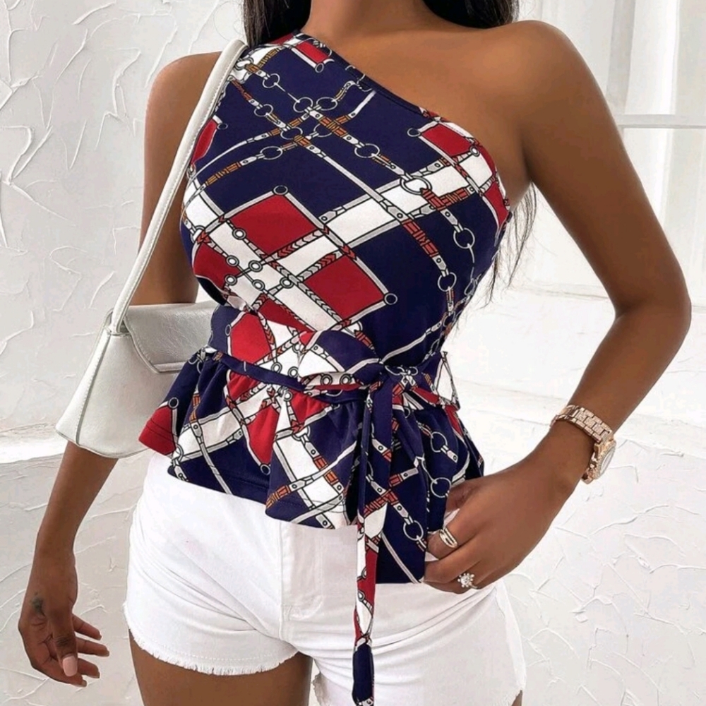 NWOT Chain print One shoulder Top